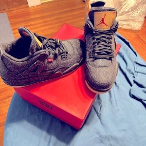 2018 dead stock (brand new) size 11 Levis 4s
